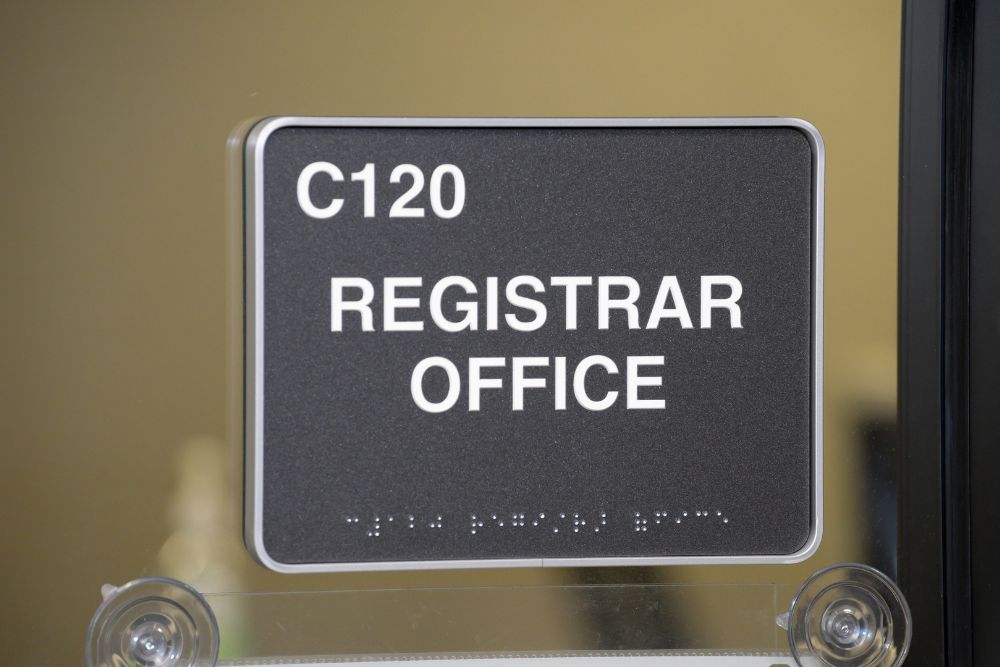 registrar-1000x667 Registrar sign
